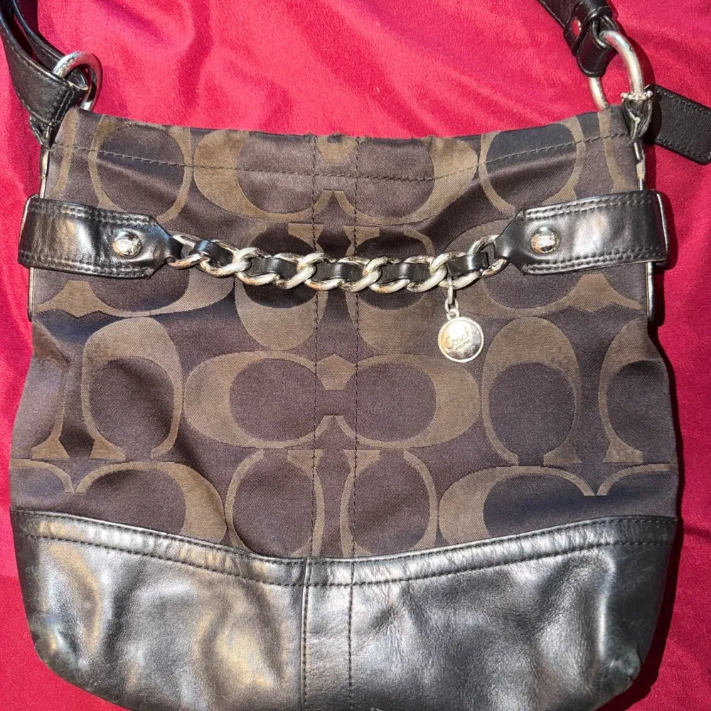 Coach Crossbody Bag Womens Medium Brown Black Signature C‎ F18862 Y2K Classic